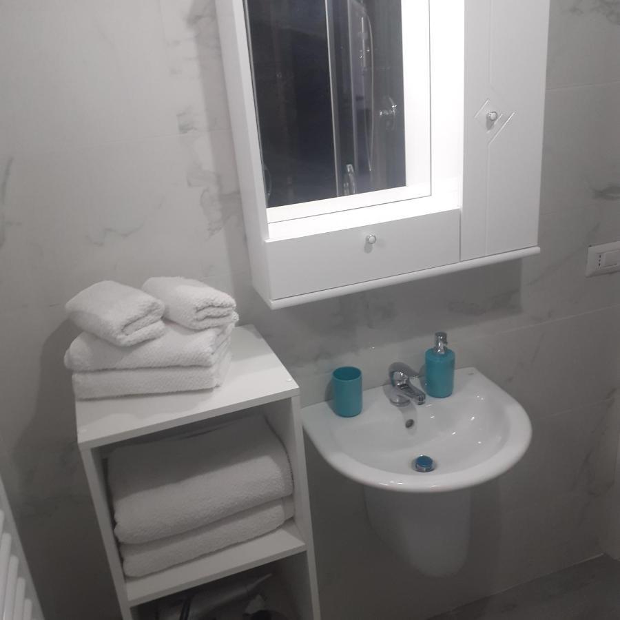Palazzo Galante Aparthotel Margherita Di Savoia Exteriör bild